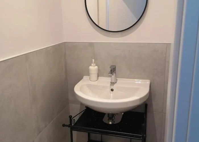 Agucchi63apt * Bologna